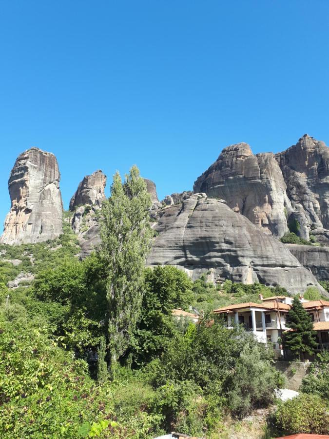 The House Under The Rocks Of Meteora 2 Apartment กาลัมปากา ภายนอก รูปภาพ